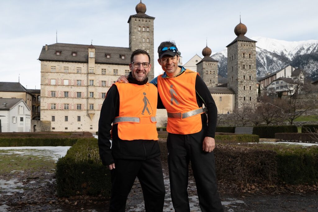 Teambild mit Blind-Jogging Vesten von Mario und Andreas