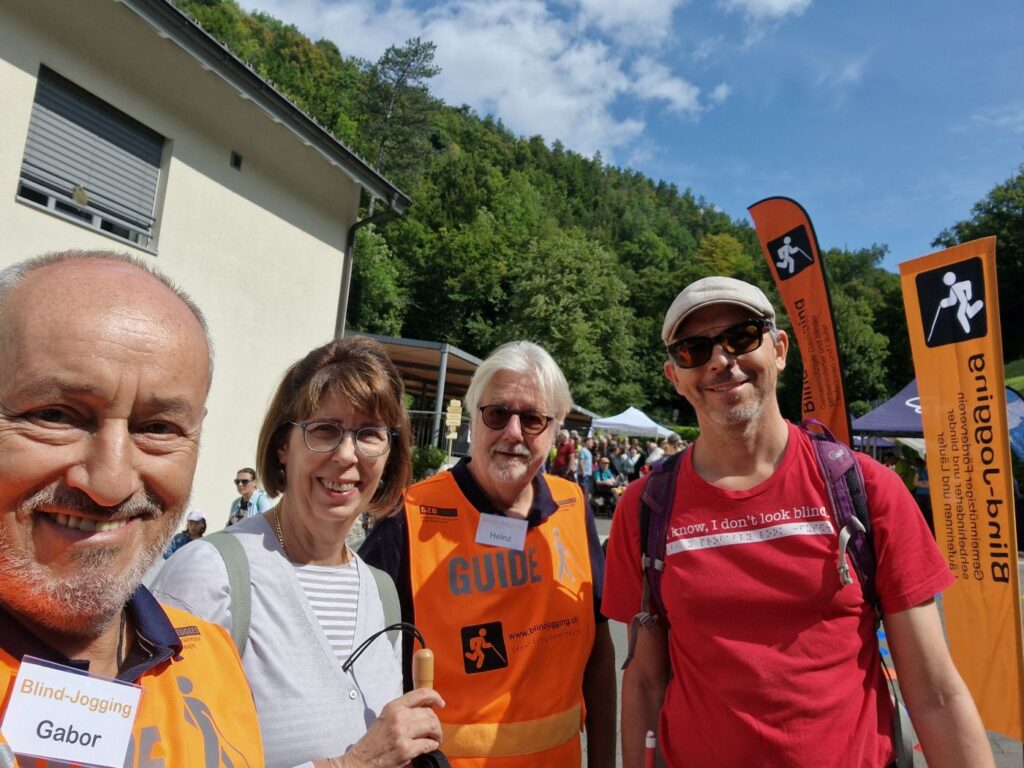 Tag der offenen Tür in der Hundeschule Liestal: Gruppenfoto