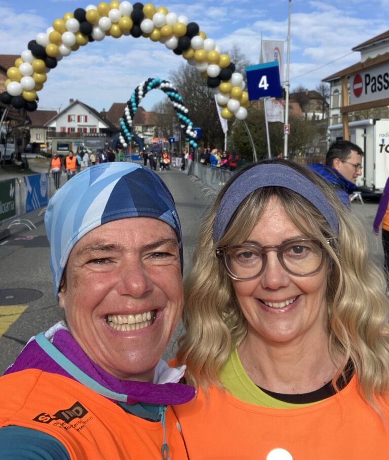 Selfie von Tandem Silvia mit Guide Andrea am Kerzerslauf 2026