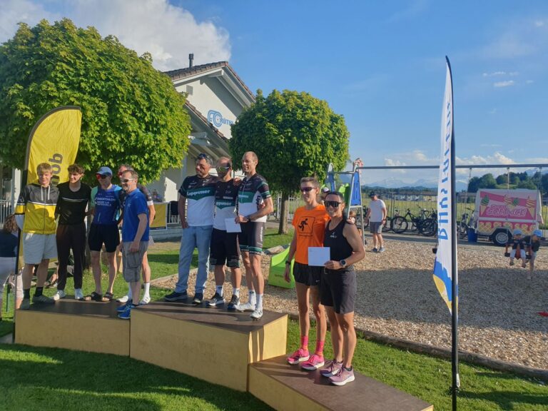 Dritter Platz für das Team RunUp an der Rhystafette 2026
